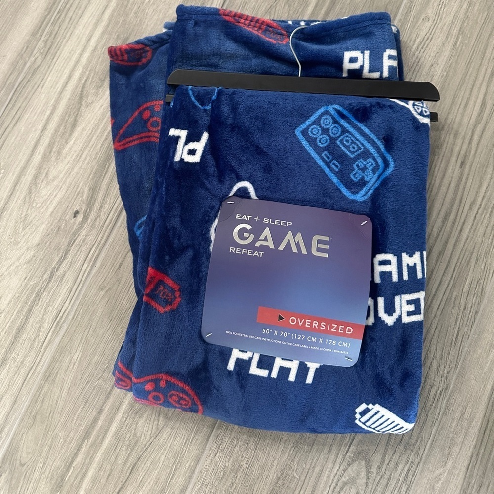 Eat + Sleep Game Repeat Oversized Blue gaming blanket 50 x 70 NEW